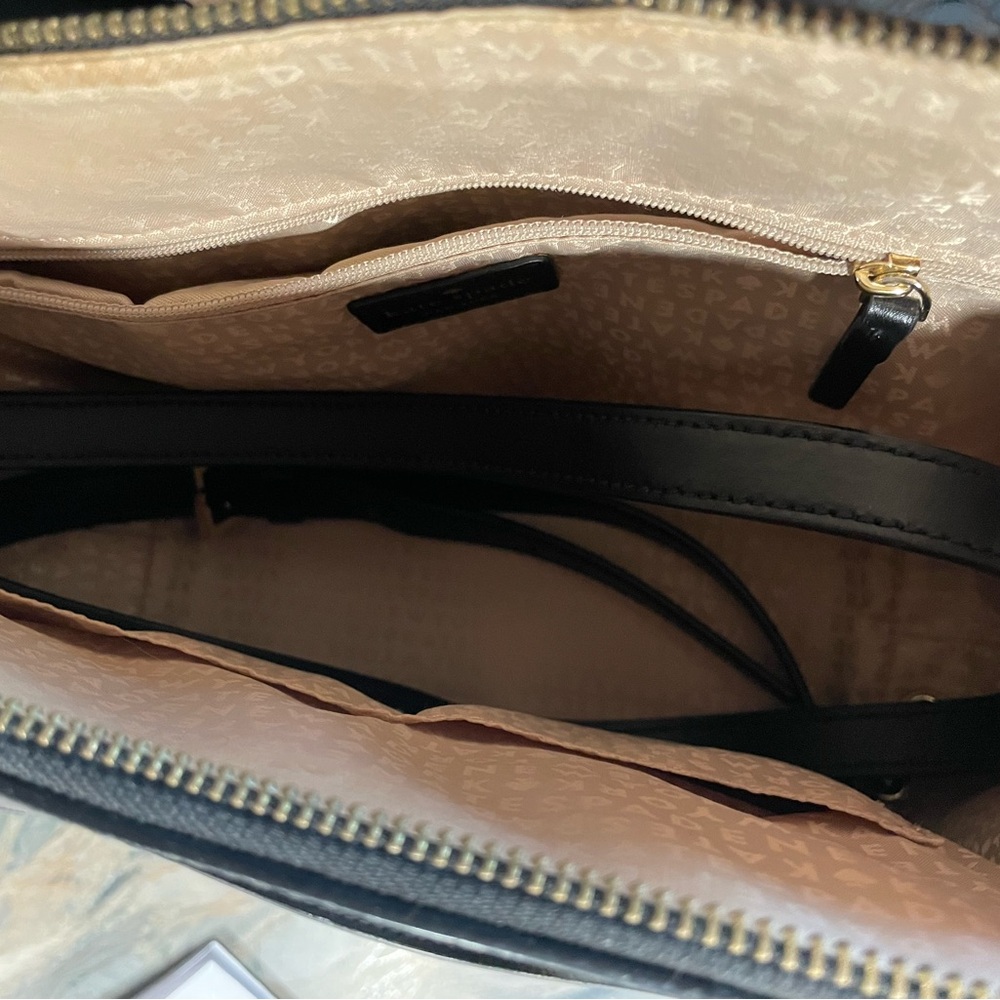 Kate Spade Savannah Parliament Square Satchel. - Picture 7 of 7